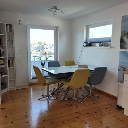 4 Sterne Dtv Floating House Hotel Kroslin Ngoại thất bức ảnh