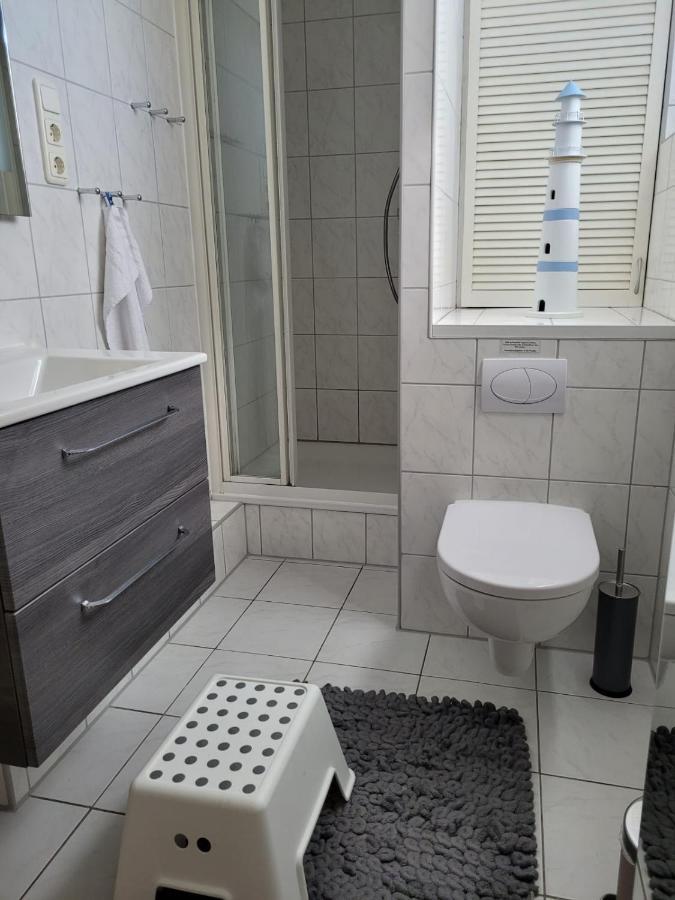 4 Sterne Dtv Floating House Hotel Kroslin Ngoại thất bức ảnh