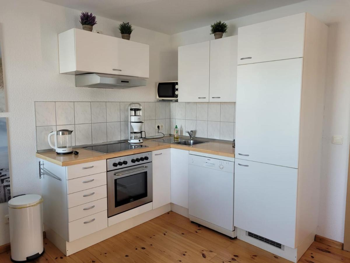 4 Sterne Dtv Floating House Hotel Kroslin Ngoại thất bức ảnh